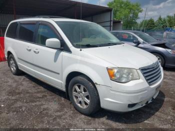  Salvage Chrysler Town & Country