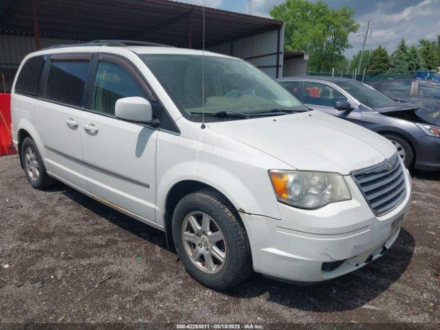  Salvage Chrysler Town & Country