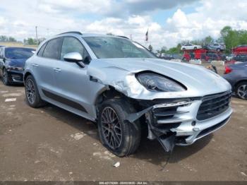  Salvage Porsche Macan