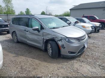  Salvage Chrysler Pacifica