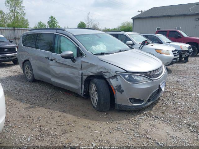  Salvage Chrysler Pacifica