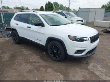 Salvage Jeep Cherokee