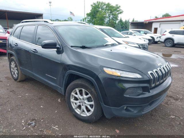  Salvage Jeep Cherokee