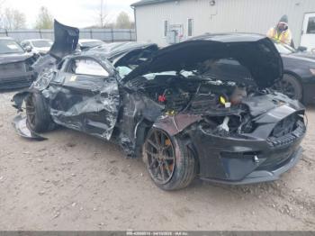  Salvage Ford Mustang
