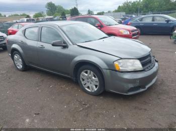  Salvage Dodge Avenger