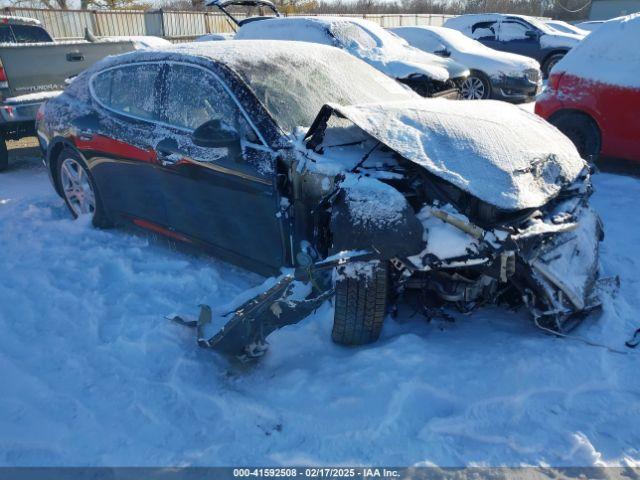  Salvage Porsche Panamera