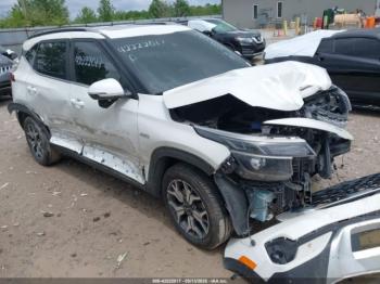  Salvage Kia Seltos