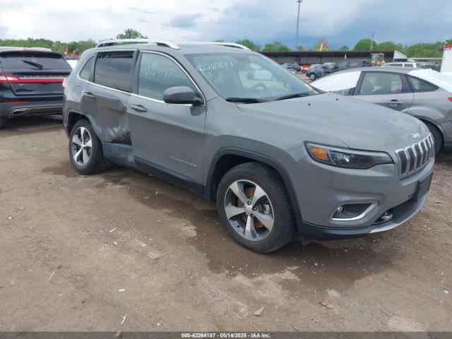  Salvage Jeep Cherokee