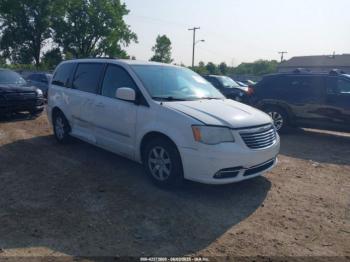  Salvage Chrysler Town & Country