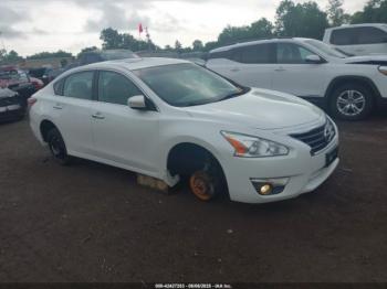  Salvage Nissan Altima