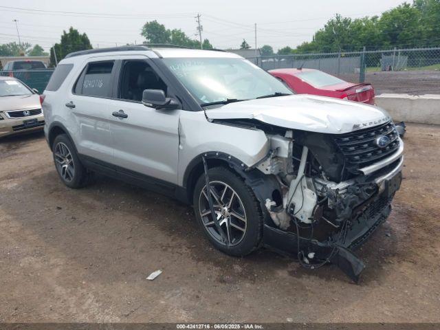  Salvage Ford Explorer