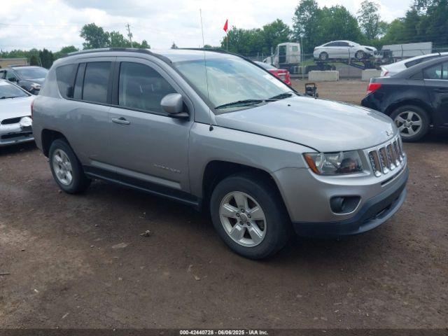  Salvage Jeep Compass