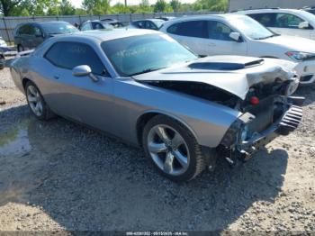  Salvage Dodge Challenger