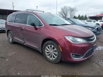  Salvage Chrysler Pacifica