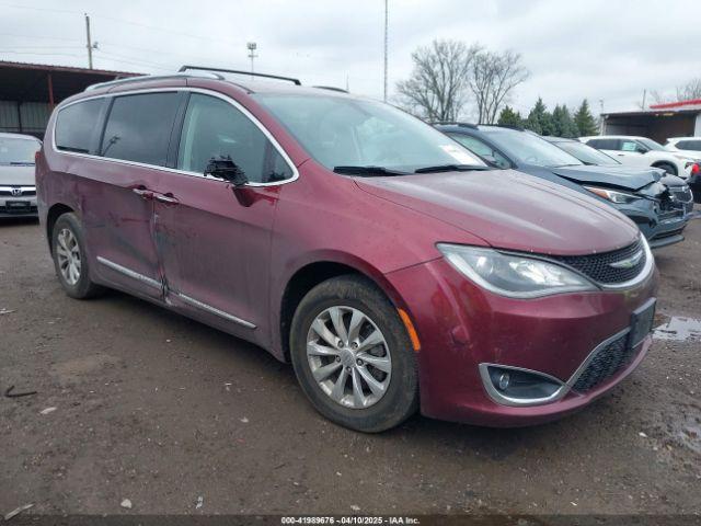  Salvage Chrysler Pacifica