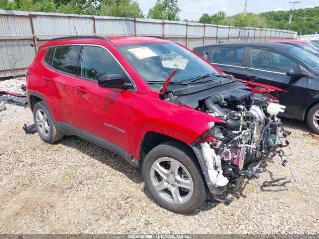  Salvage Jeep Compass