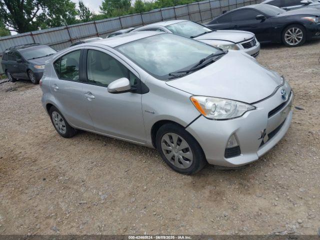  Salvage Toyota Prius c