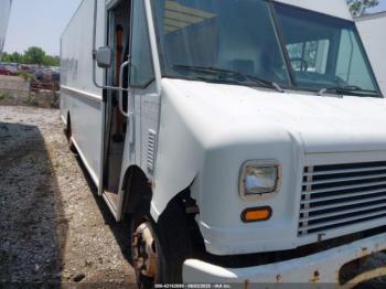  Salvage Freightliner Chassis