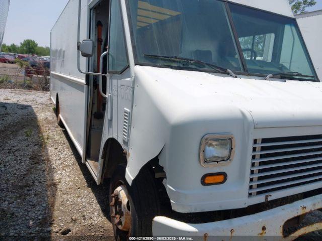  Salvage Freightliner Chassis