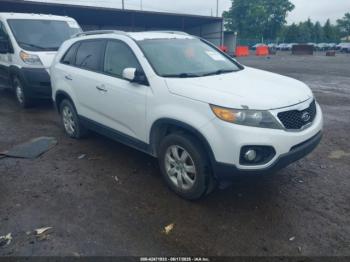  Salvage Kia Sorento