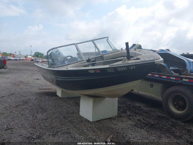  Salvage Starcraft Starweld 2000