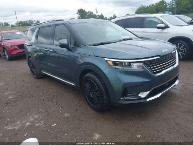  Salvage Kia Carnival