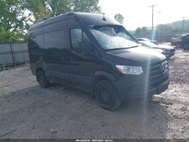  Salvage Mercedes-Benz Sprinter 2500