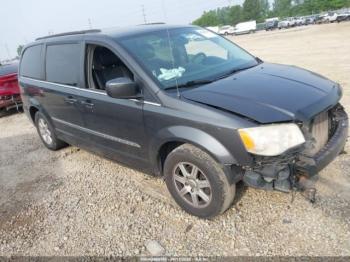  Salvage Chrysler Town & Country