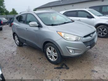  Salvage Hyundai TUCSON