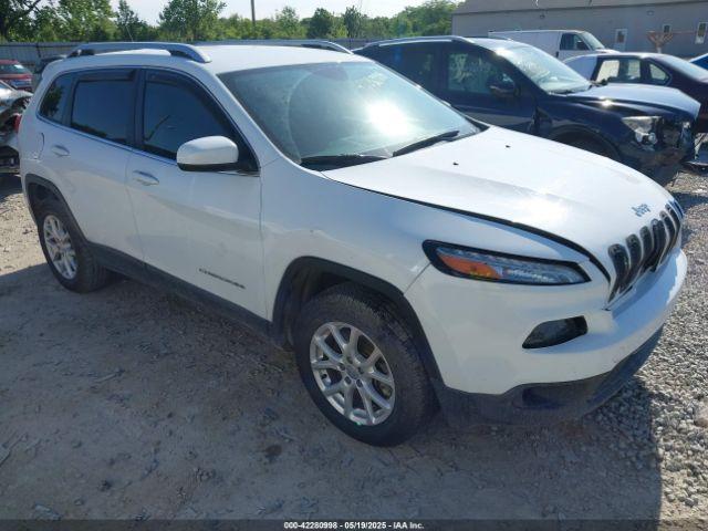  Salvage Jeep Cherokee