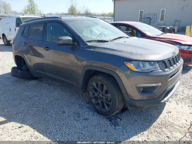  Salvage Jeep Compass