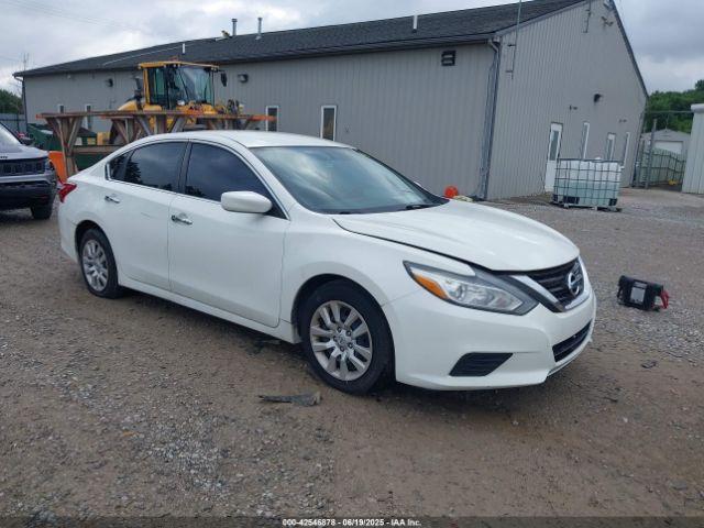  Salvage Nissan Altima