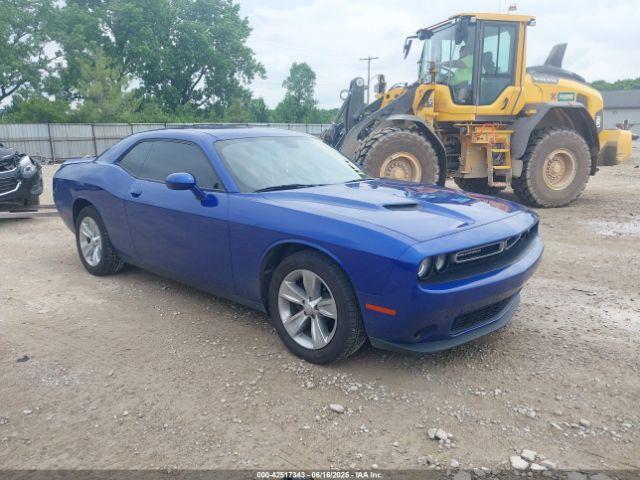  Salvage Dodge Challenger
