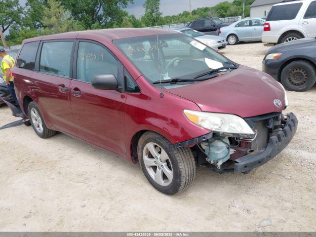  Salvage Toyota Sienna