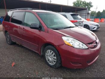  Salvage Toyota Sienna