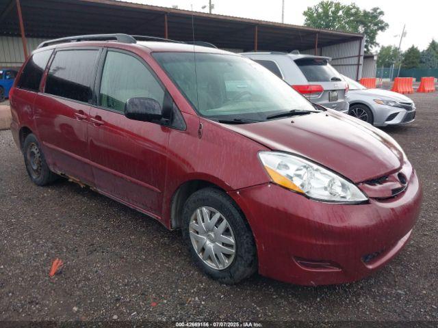  Salvage Toyota Sienna