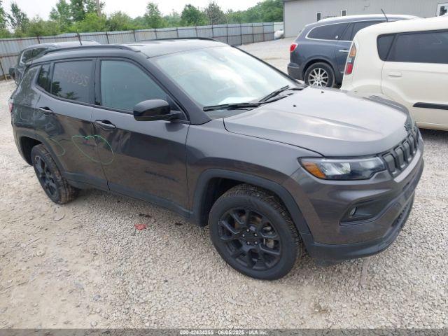  Salvage Jeep Compass
