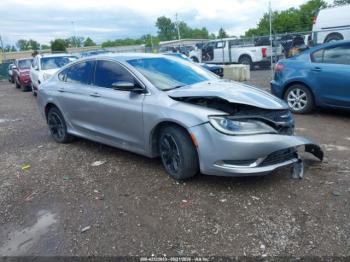  Salvage Chrysler 200