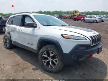  Salvage Jeep Cherokee