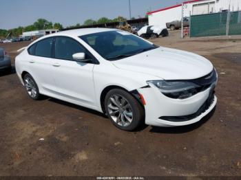  Salvage Chrysler 200
