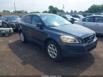  Salvage Volvo XC60