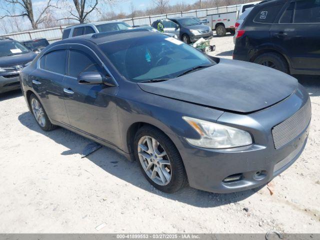  Salvage Nissan Maxima