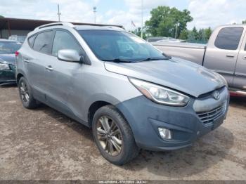  Salvage Hyundai TUCSON