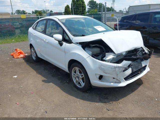  Salvage Ford Fiesta
