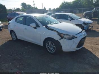  Salvage Toyota Yaris