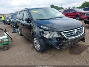  Salvage Volkswagen Routan