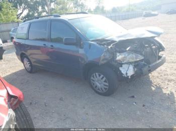  Salvage Toyota Sienna