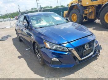  Salvage Nissan Altima