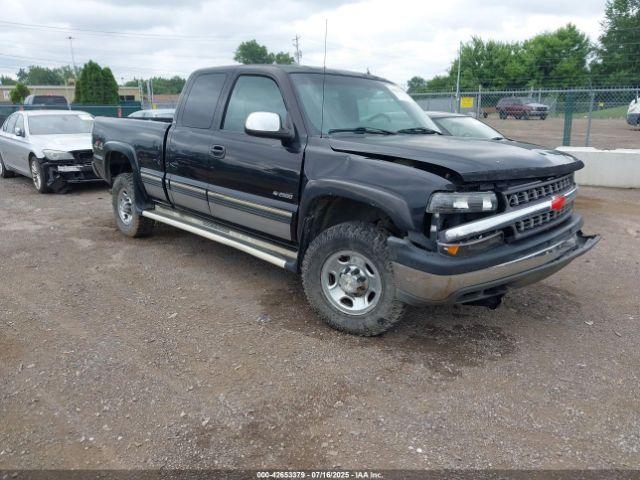  Salvage Chevrolet Silverado 2500