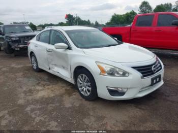  Salvage Nissan Altima